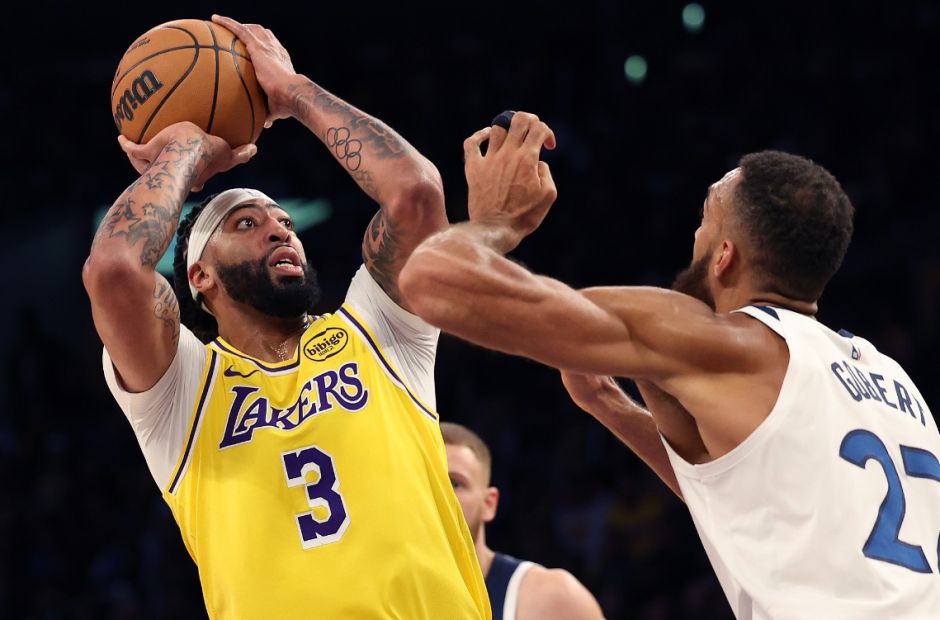 世俱杯时间-NBA常规赛揭幕，球迷欢呼狂热