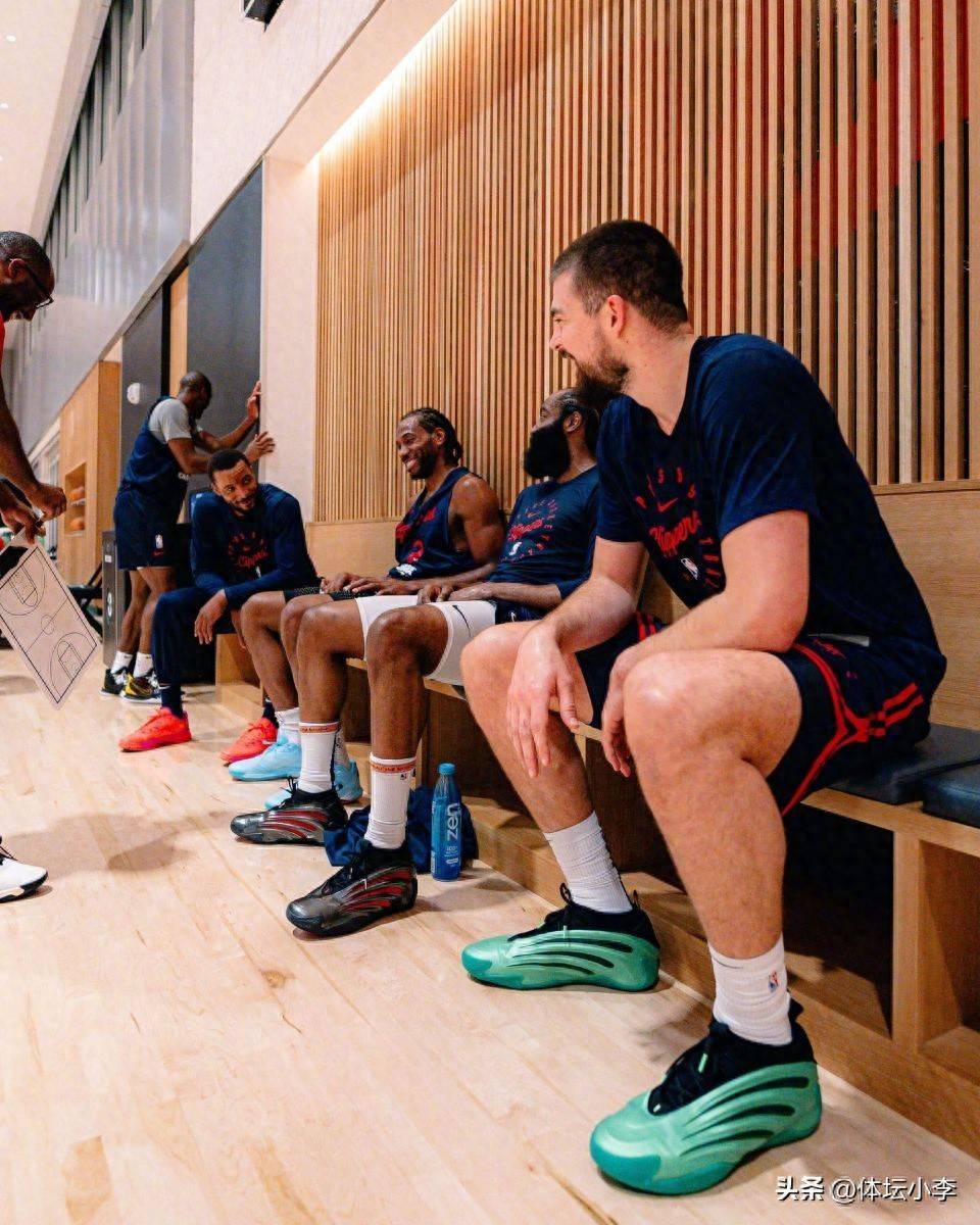 世俱杯分组-NBA青年球员备战季后赛，训练氛围浓厚