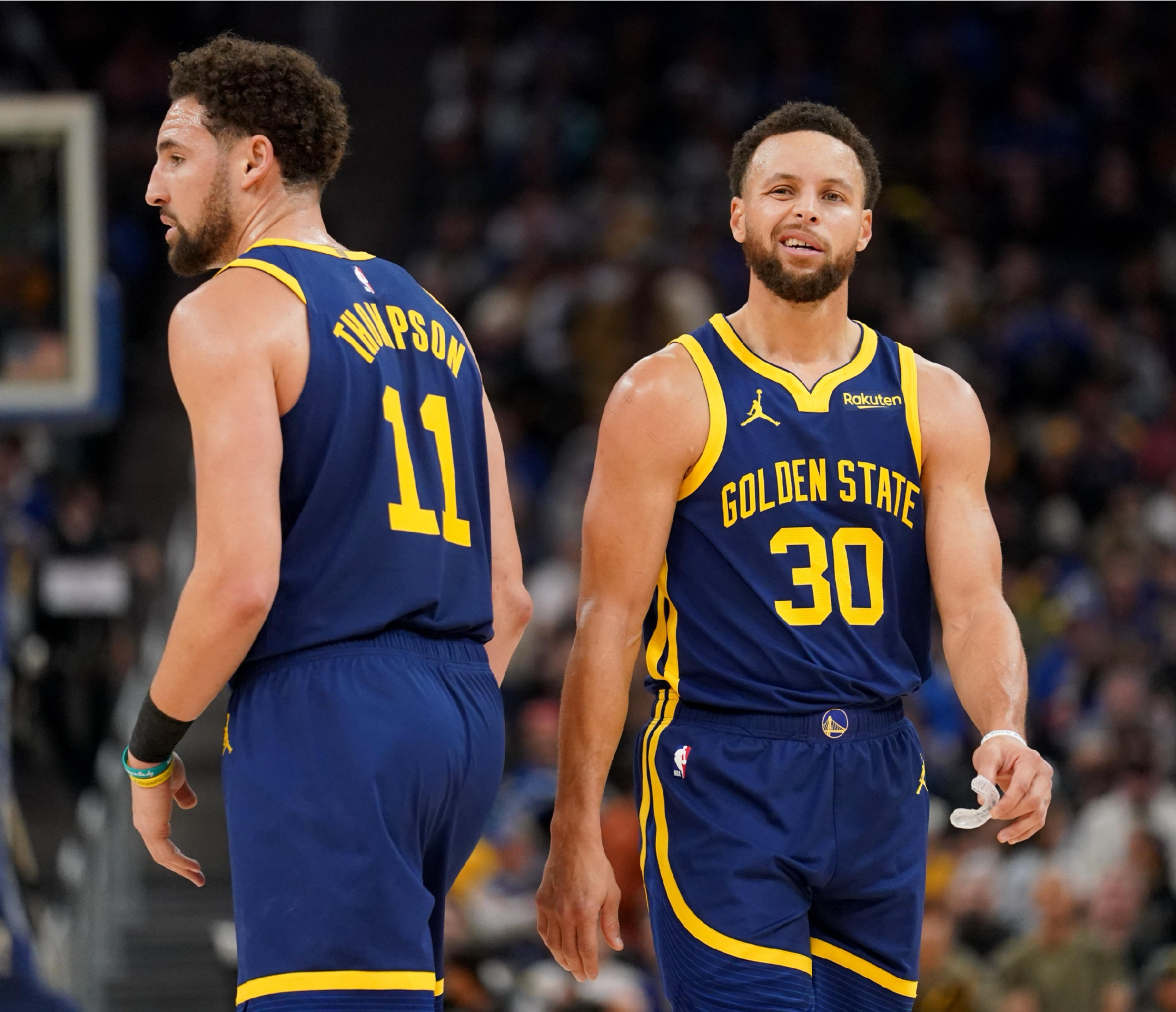 世俱杯冠军-包含NBA明星赛即将拉开帷幕，球迷热情高涨的词条