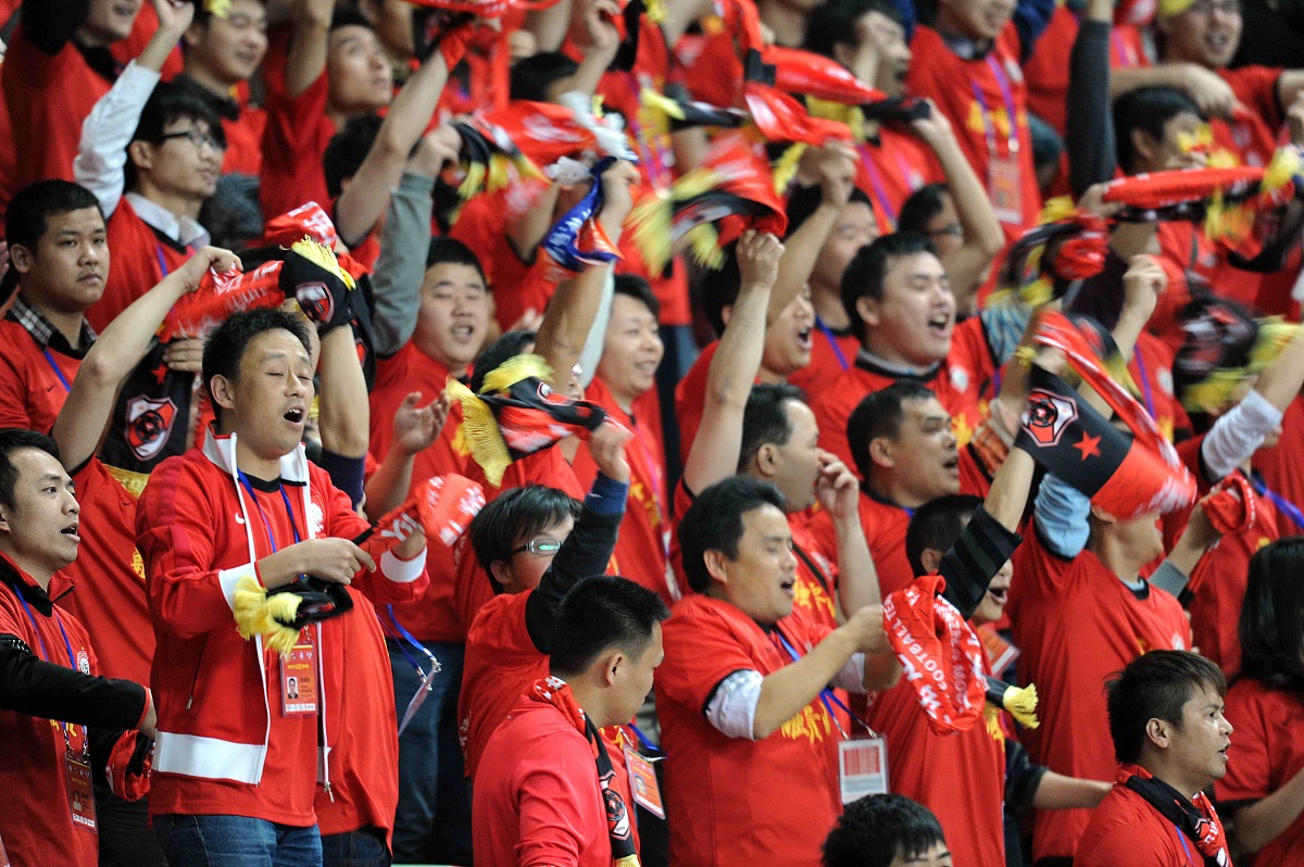 世俱杯分组-顽强拼搏，不怕困难的球员们