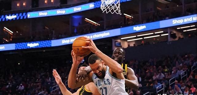 勇士再度复出，库里神奇表现打破困局