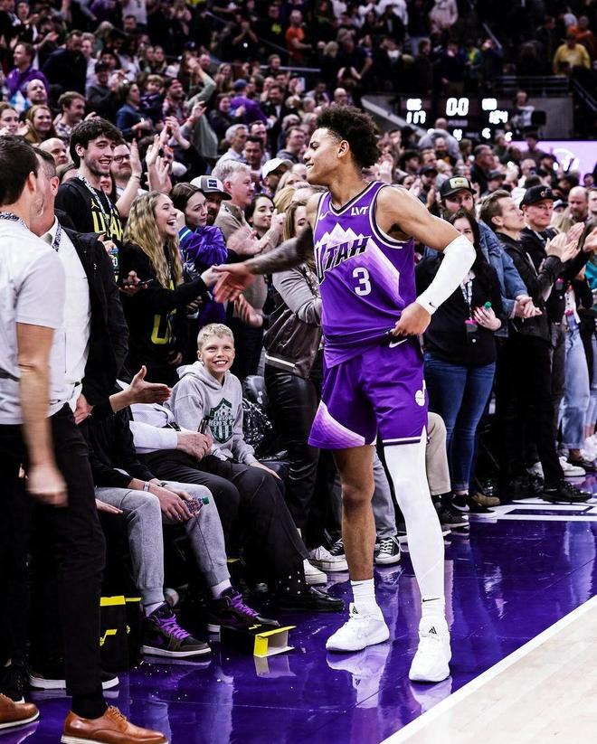 世俱杯时间-爵士碾压浙江队，塔图姆状态火热的简单介绍