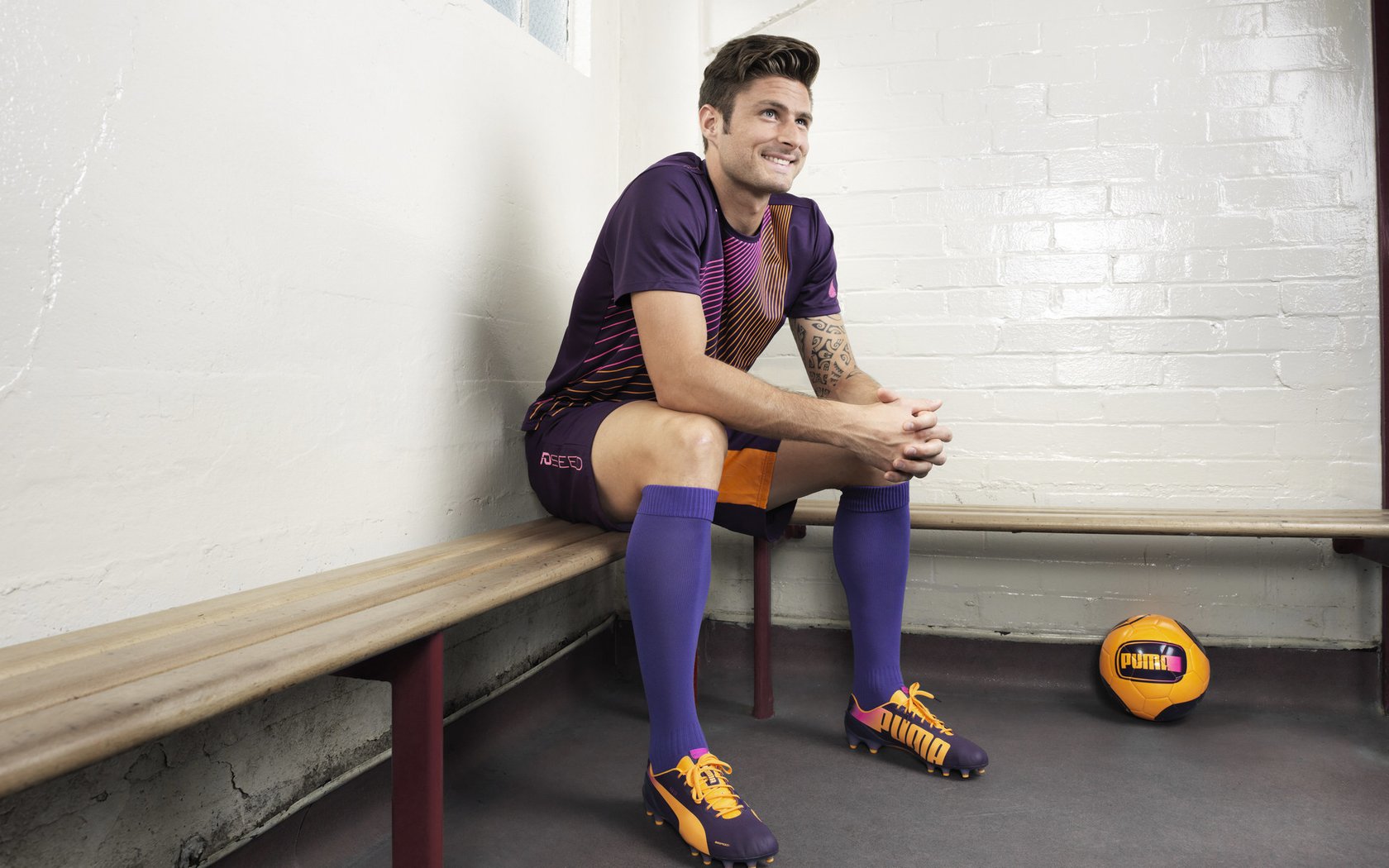 世俱杯直播-平行宇宙的体育之夜，当库里在欧冠决赛接管比赛，快船稳稳拿下篮网