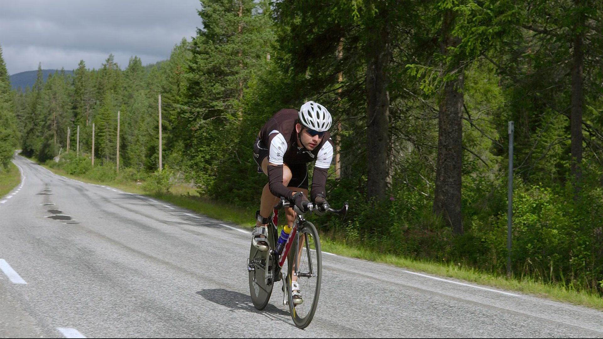 绿茵场上的博弈论,当挪威的纪律压制遭遇维尼修斯的单点爆破