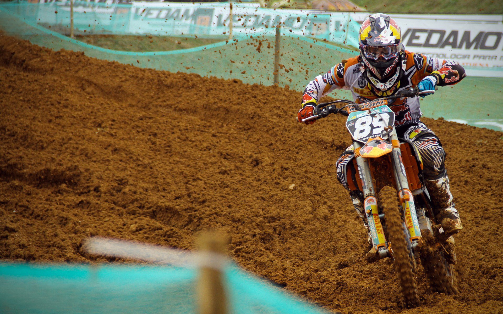 逆风与重生，从绝望悬崖到奇迹之夜，周琦末节19分的王者誓言